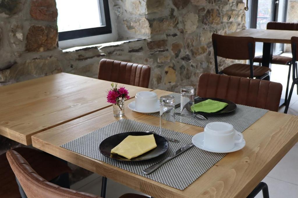 Le Relais De Porz Morvan Plomodiern Екстер'єр фото